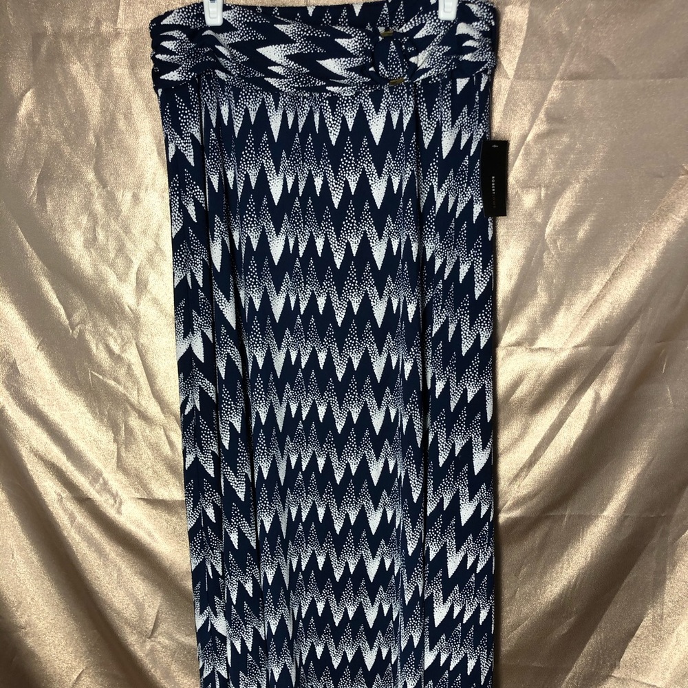 Pattern Skirt - Picture 1 of 2